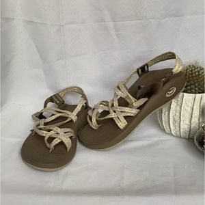 CHACO WOMEN'S Z/CLOUD X2 SANDAL 8 Hiking Outdoor Waterproof Strap Like New